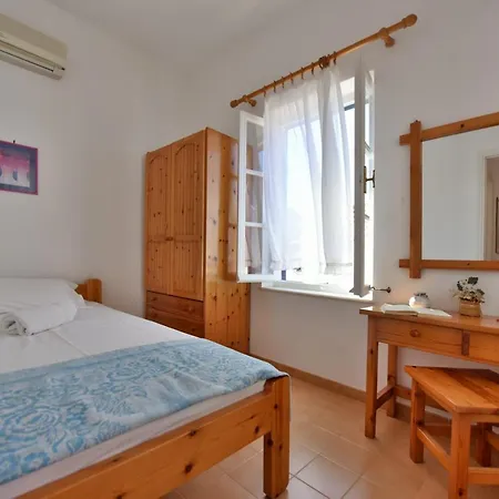 Options House Hydra (Saronic Islands)